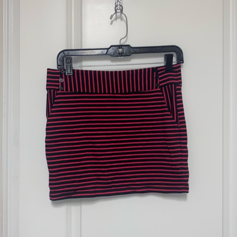 Striped Mini Skirt w/ pockets